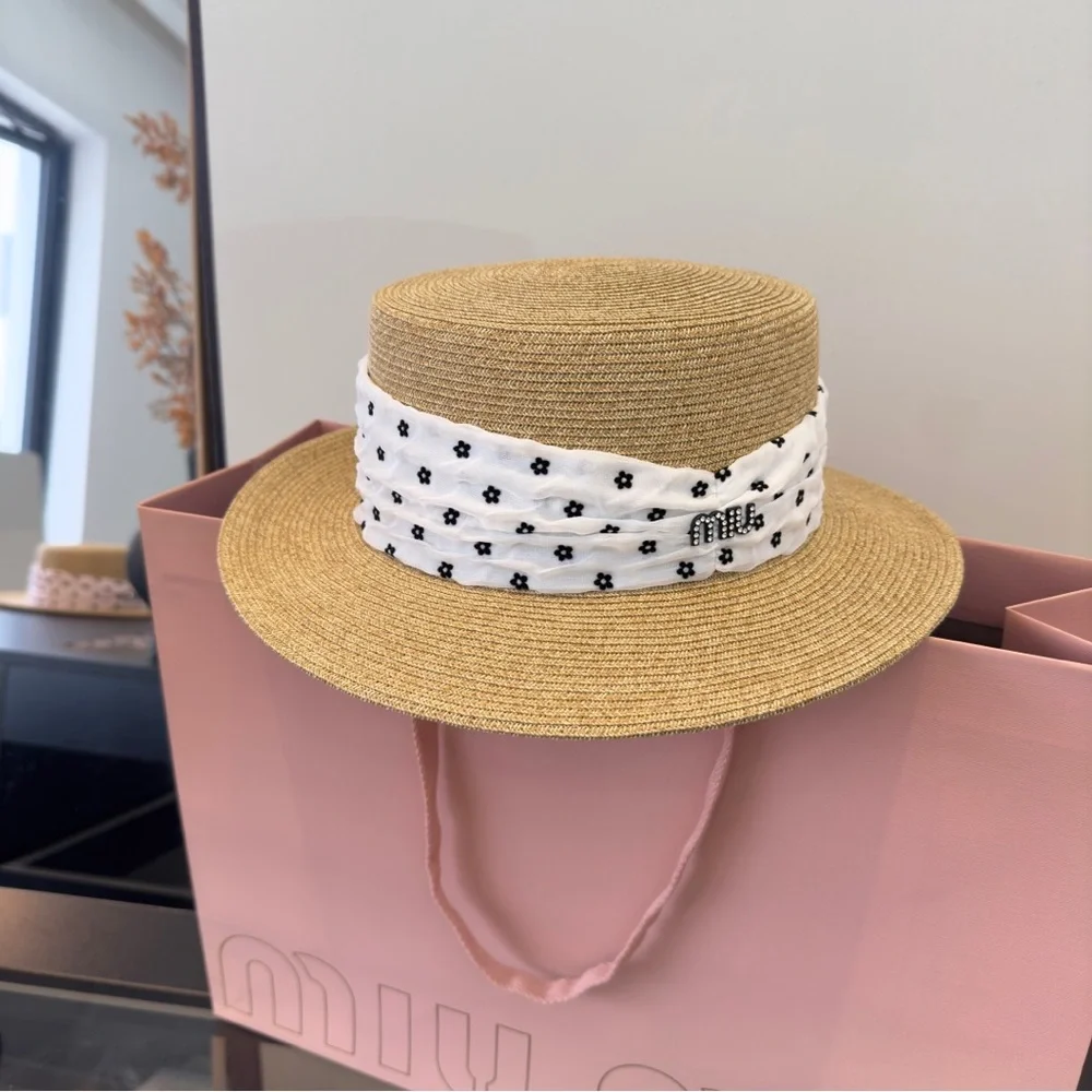 🤎 Miu Miu Straw Boater – Natural w/ White Floral Band & Crystal Logo | NWT - Picture 3 of 8